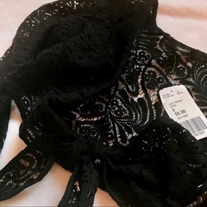 lace bell-sleeve crop top